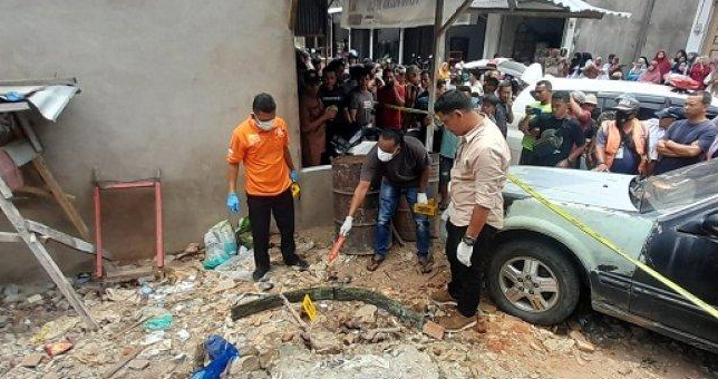 Mesin Pengolah Beras Meledak Saat Diperbaiki, Mekanik Meninggal di Tempat dan Atap Toko Ikut Jebol